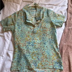 Cute little mesh flower top